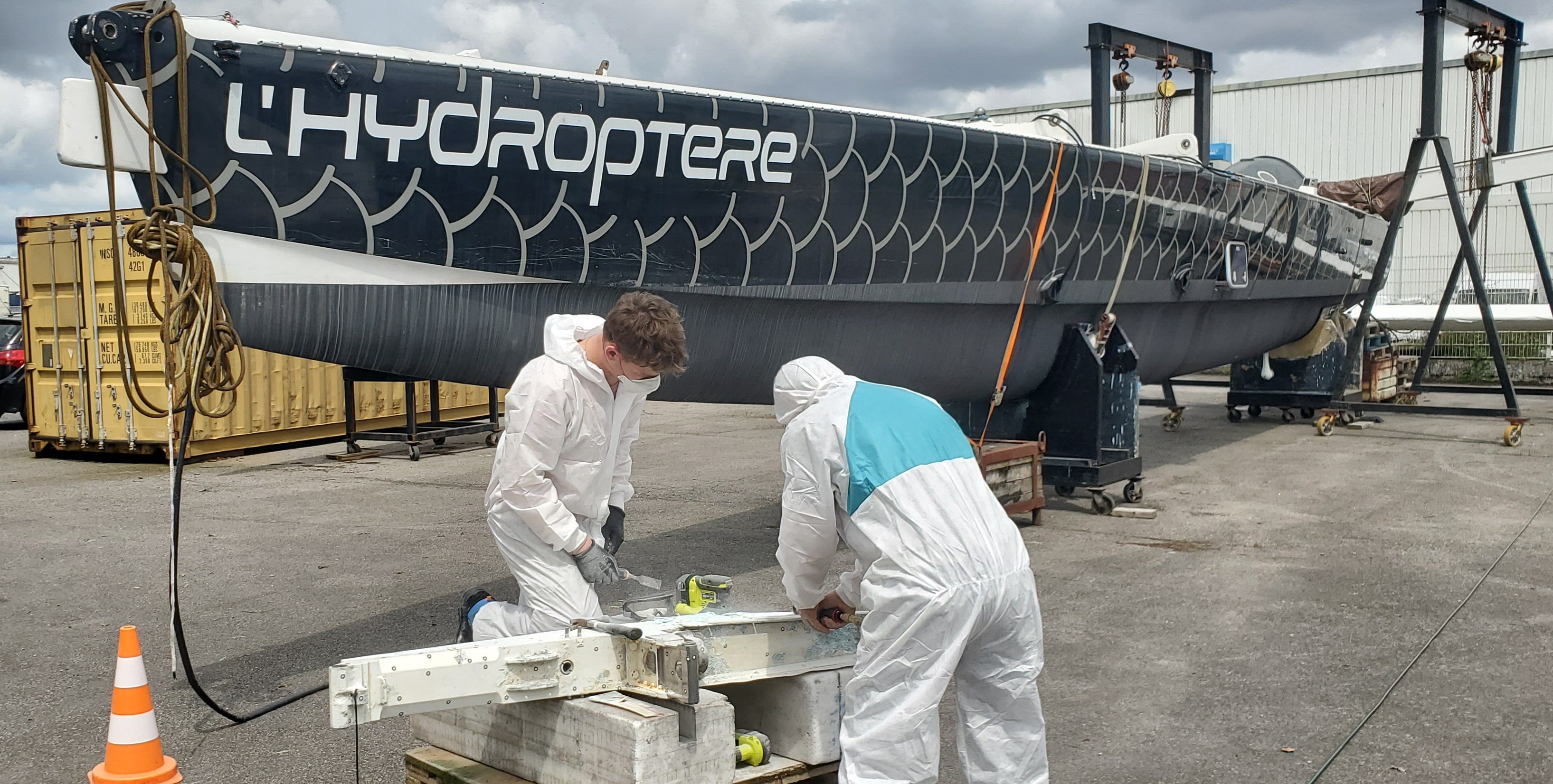 Rénovation du skeg de safran de L'Hydroptère | Refit of L'Hydroptère's rudder